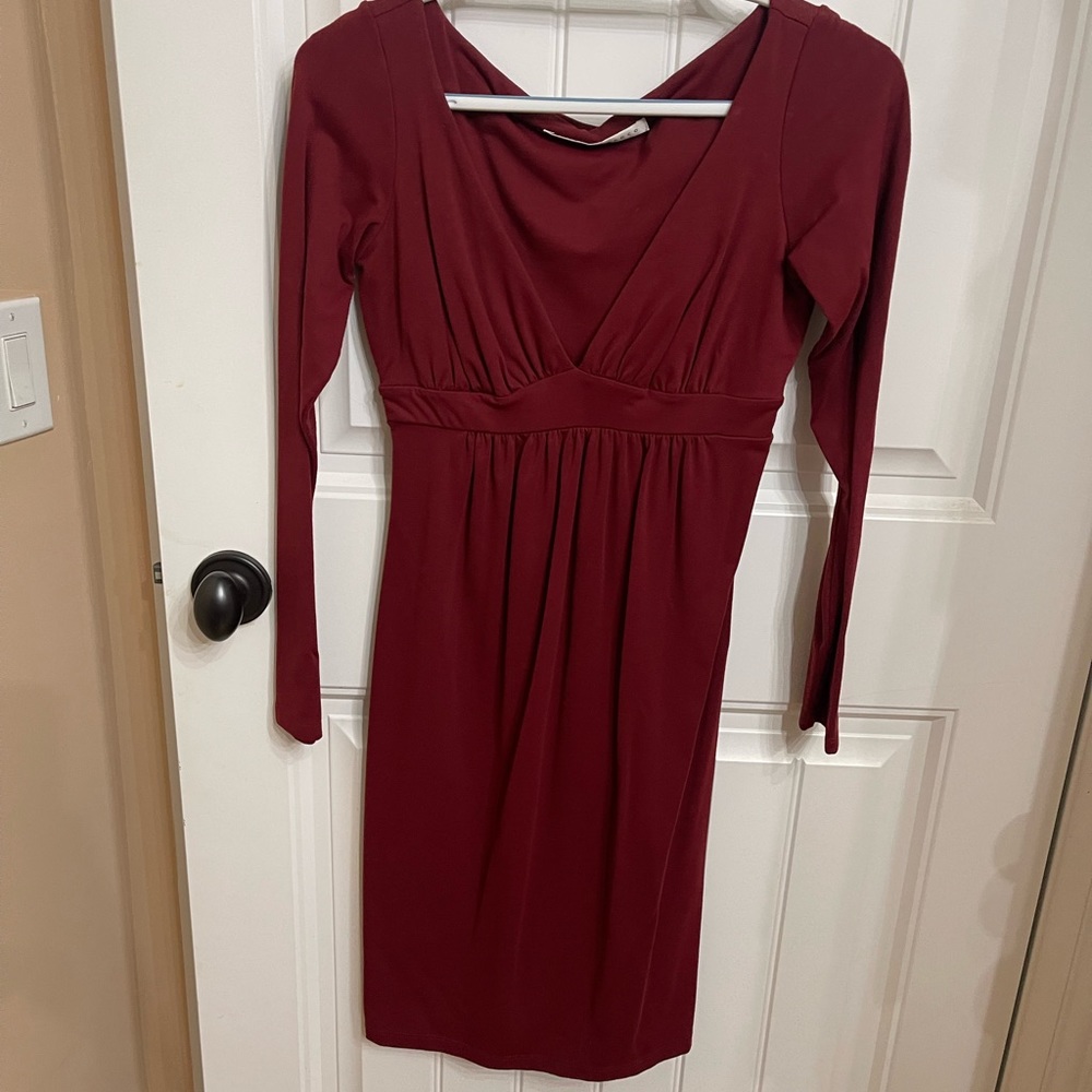 Susana Monaco maroon long sleeve dress